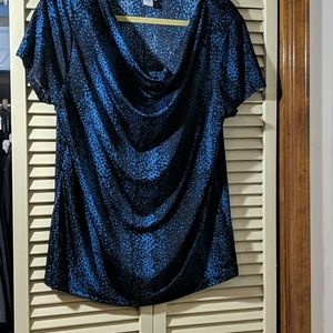 Jaclyn Smith blue and black drapy blouse